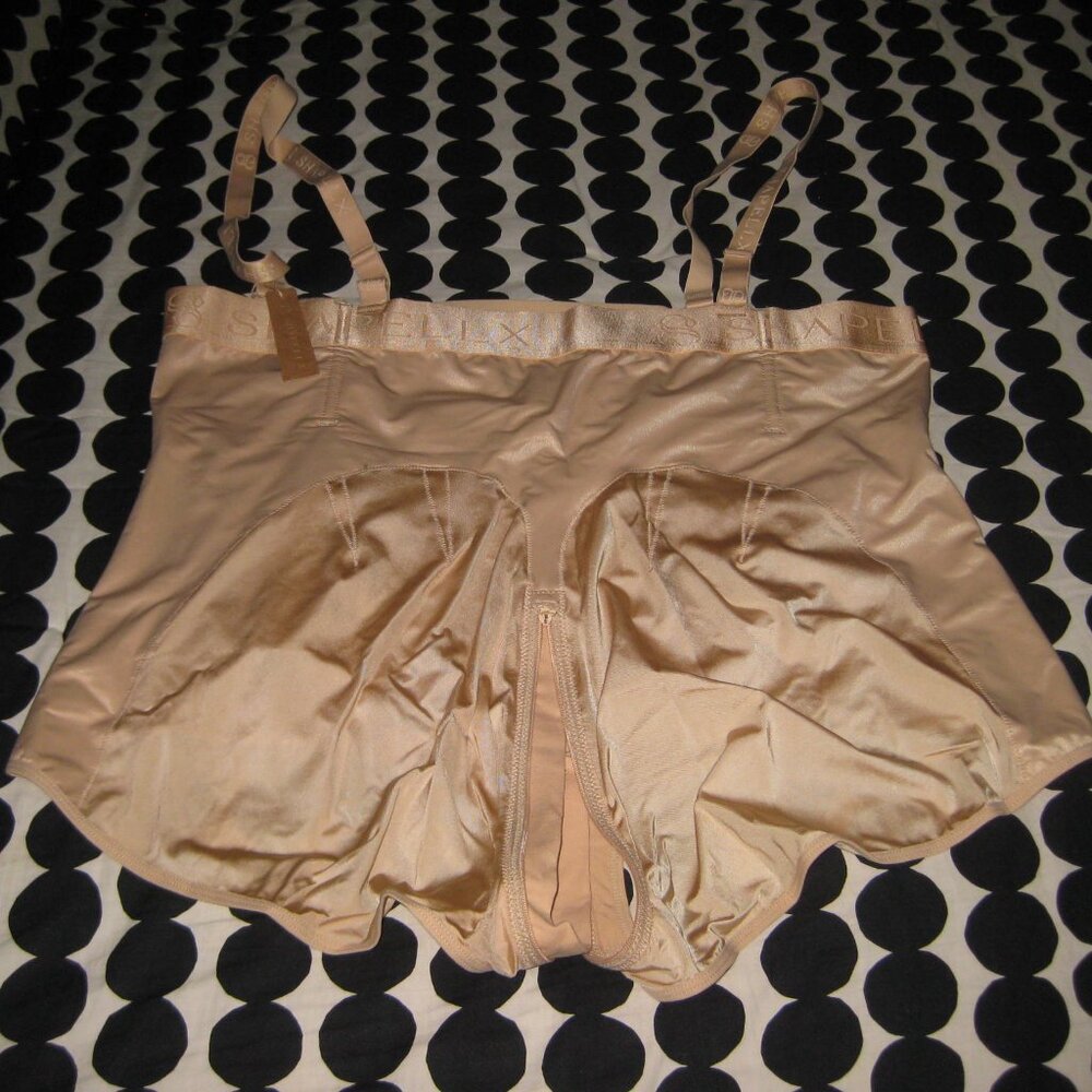 NWT SHAPELLX AirSlim Butt-Lifting High Waist Panty Beige Size 6 X - Picture 5 of 9